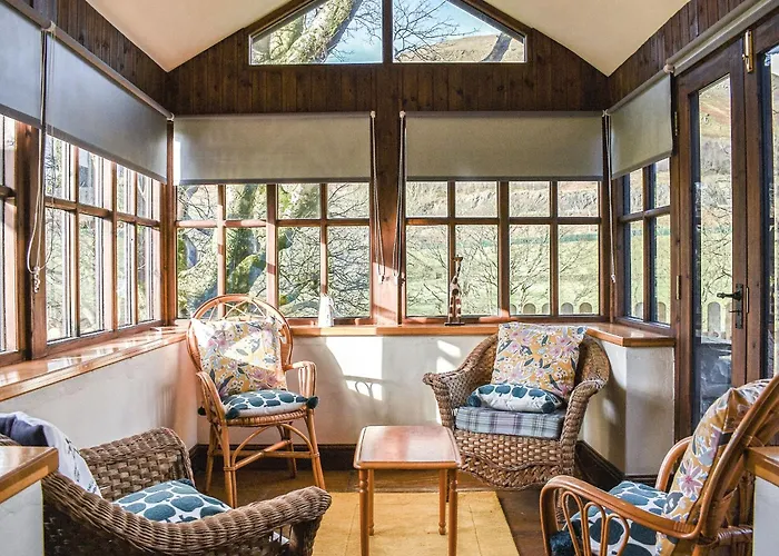 Riverbank Cottage-uk42229